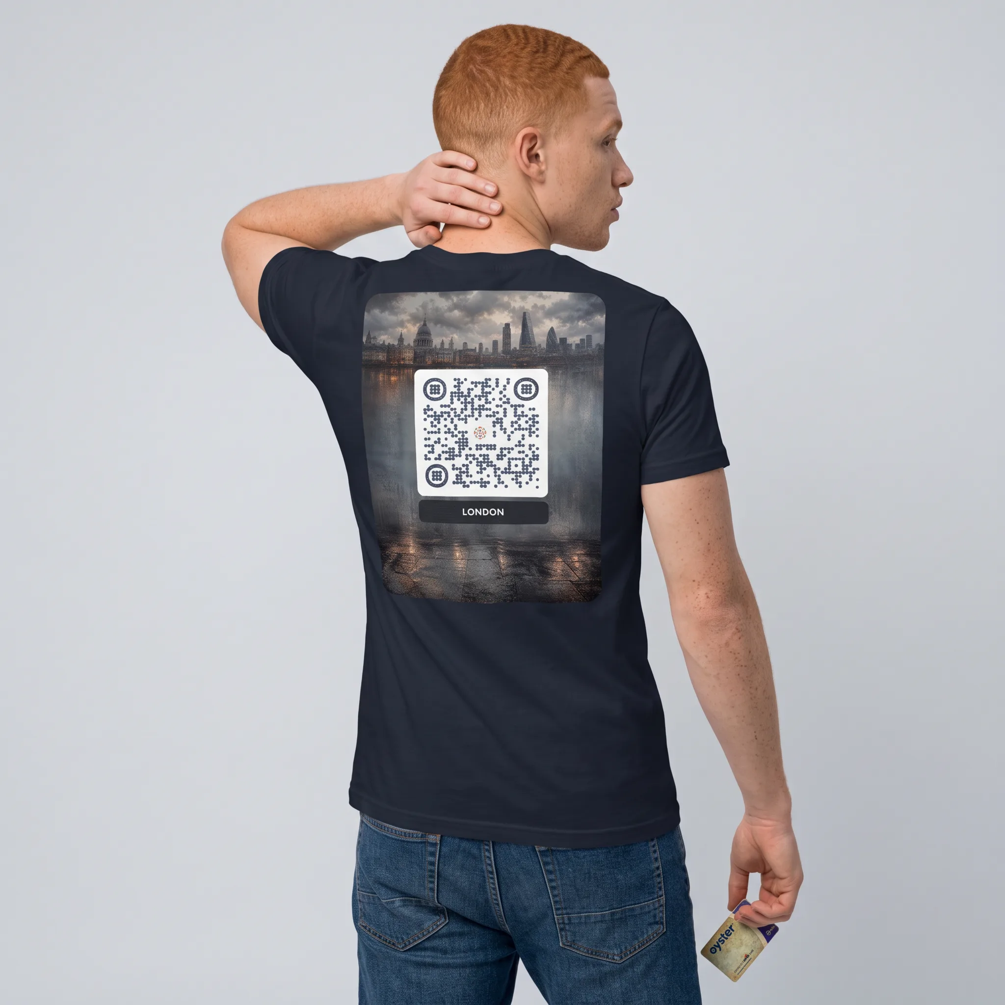 T-shirt QR code personnalisé homme — coupe ajustée slim – Marine Nuit