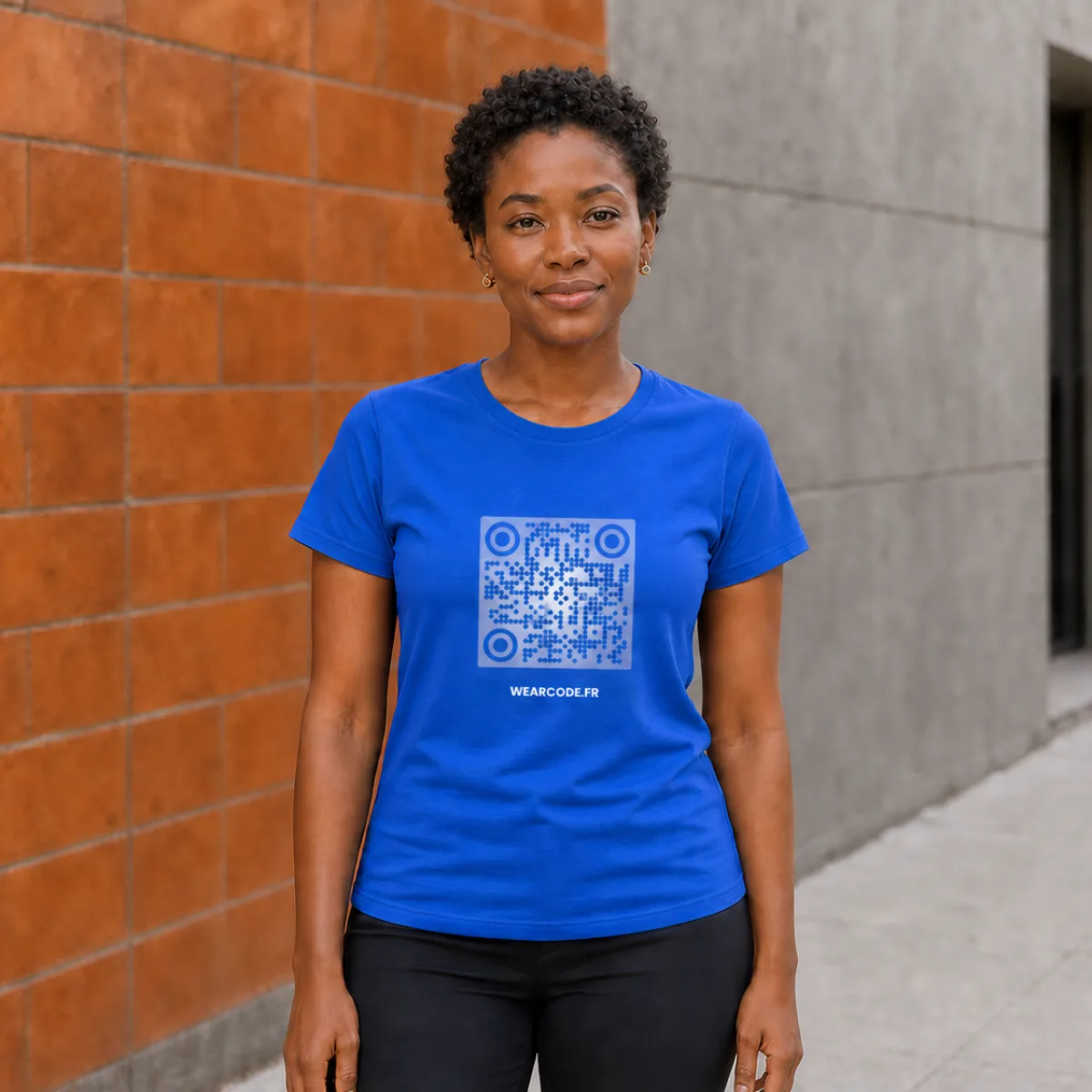 T-shirt softstyle femme QR code — palette colorée semi-ajusté